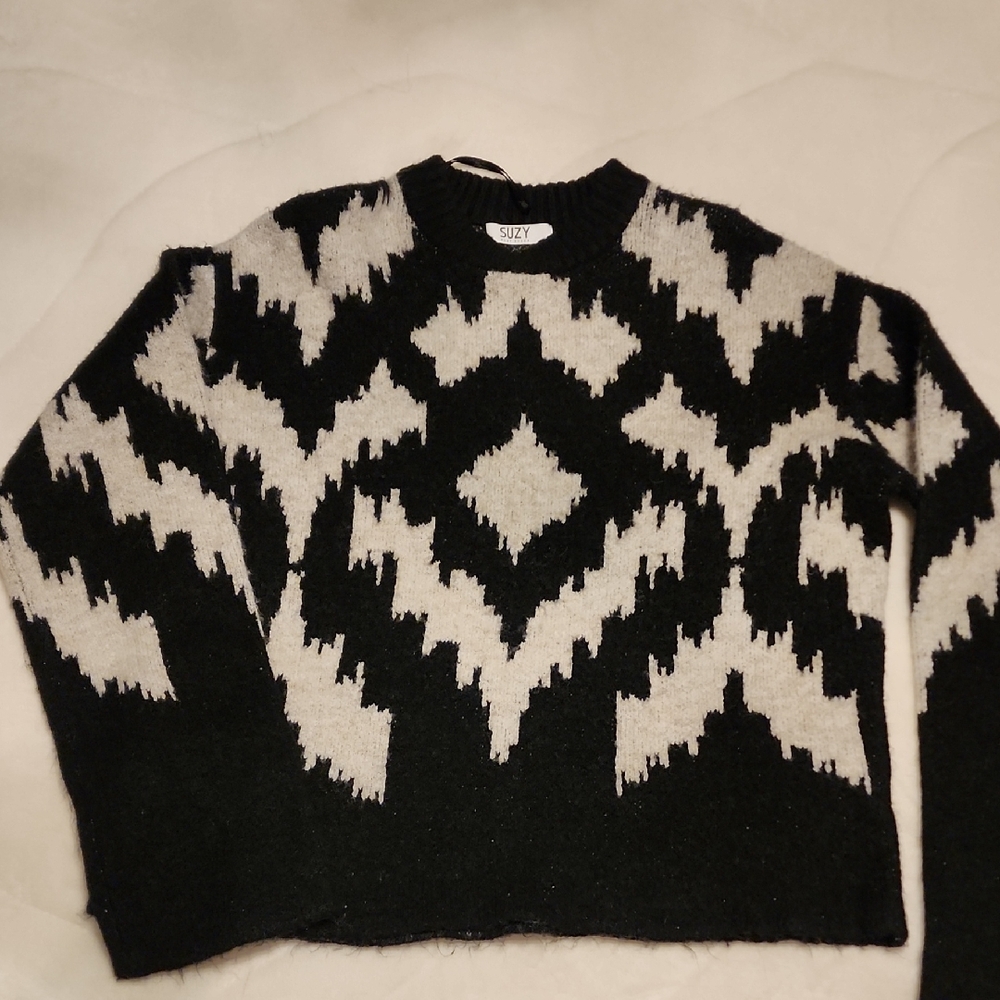 Black and White Women's Sweater
